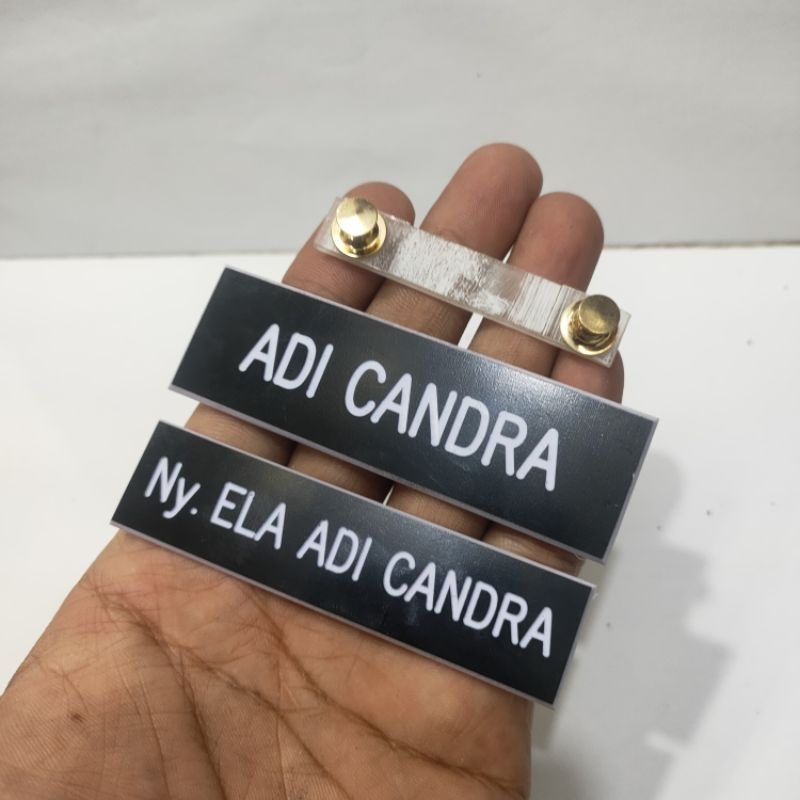 

Nametag TNI POLRI / Name Tag TNI POLRI / Nametag Gravoply Tebal / Nametag Bahan Bagus