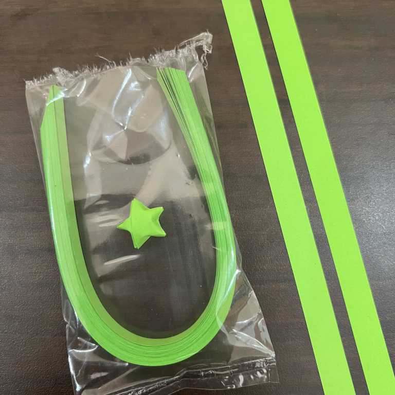 

Kertas Bintang Warna GREEN HIJAU Origami Bentuk Star Konstelasi Sky Paper Art Astronomi Seni Rupa Lipat Melipat Kerajinan Tangan Prakarya Kesenian Artistic Things Craft Crafting Stuff DIY Dekorasi Hiasan Lucu Anak Sekolah Blimbing Indah Sablon Malang