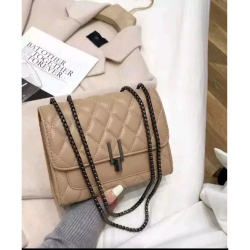 FAFNSD Tas Selempang Wanita Fashion Slingbag Chelsy BN Tas Amora