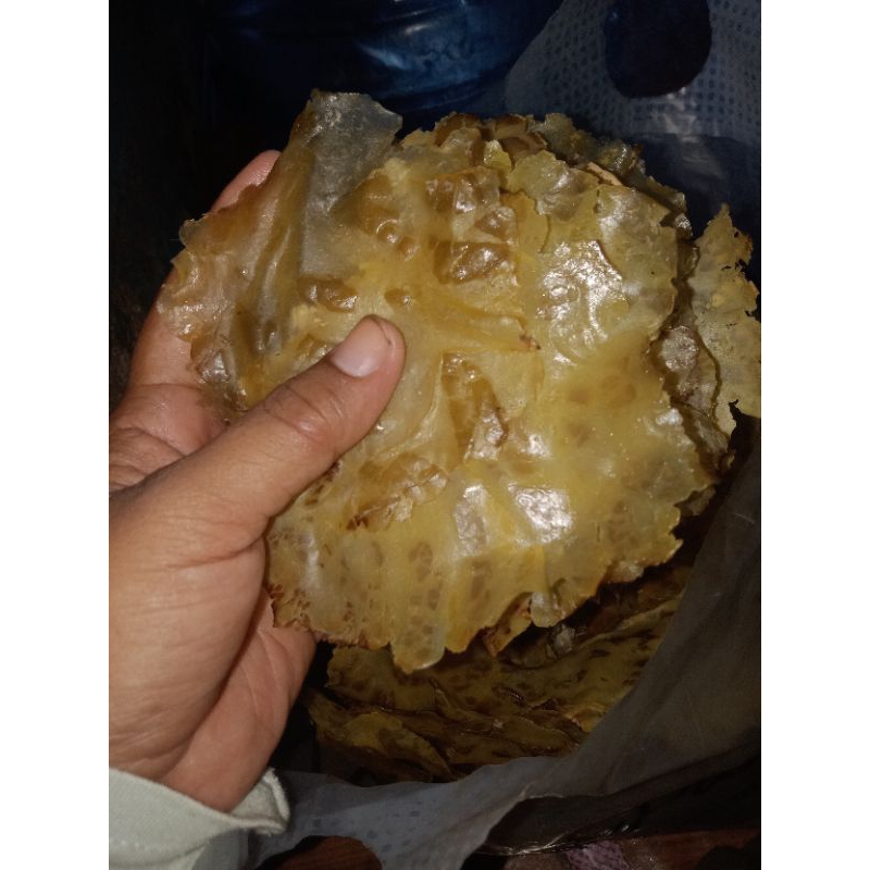 

kerupukjengkolmentah