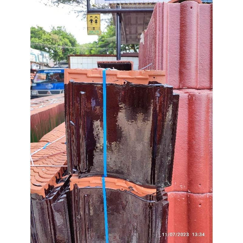 Genteng Keramik M-Class Mahogany KW 1