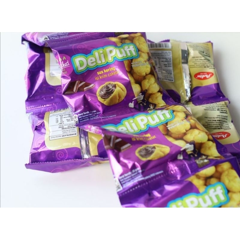 

Deli Puff Kue Sus Kering Cemilan Enak isi Krim Cokelat Coklat Renceng isi 10 Pcs 20 gram