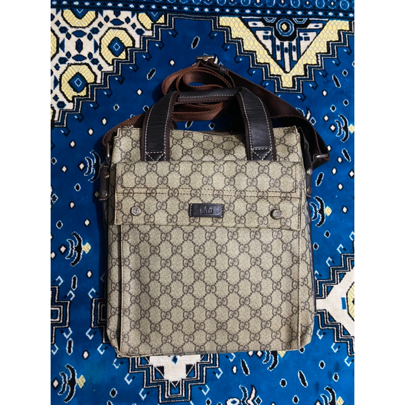 Gucci Sling Bag Vintage Authentic Original 100%