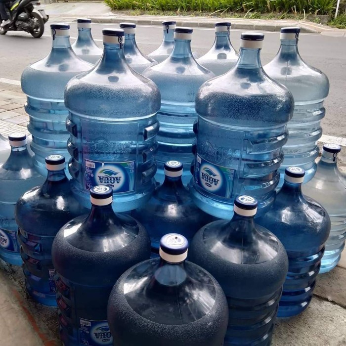 AQUA GALON VIT GALON KOSONG