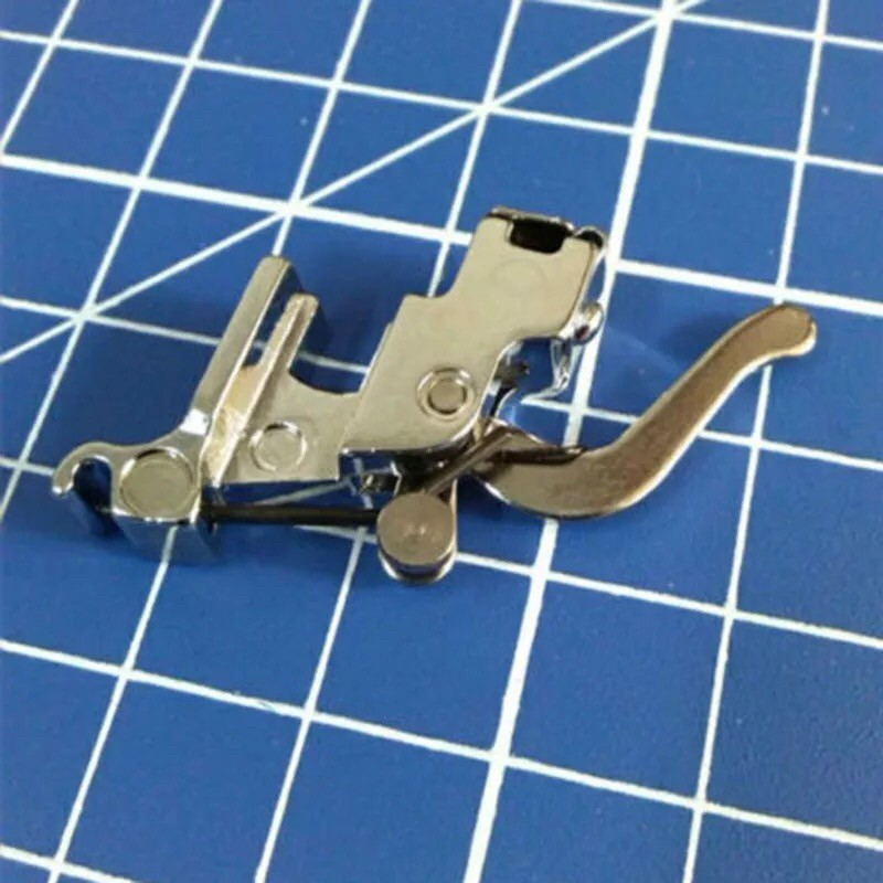 Presser foot adapter / low shank foot adaptor / dudukan sepatu jahit