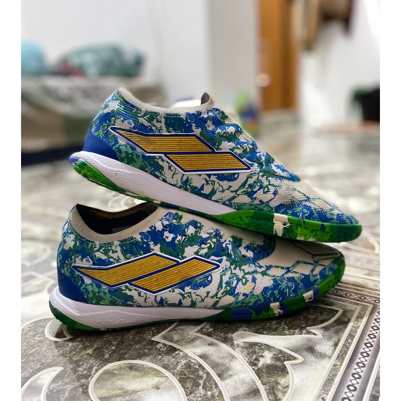 Mills Cyclops Kaldera In