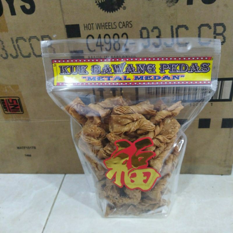 

kue bawang Pedas metal Medan 500 gr