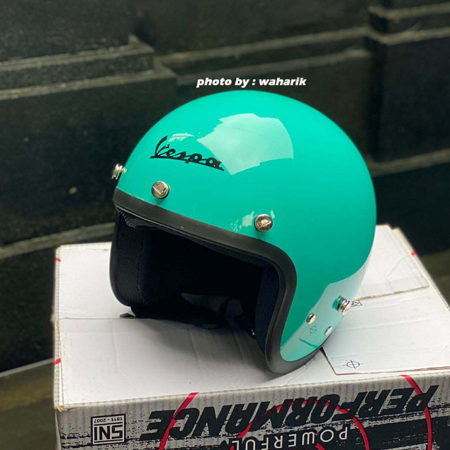 Helm Vespa Retro Classic Hijau Tosca
