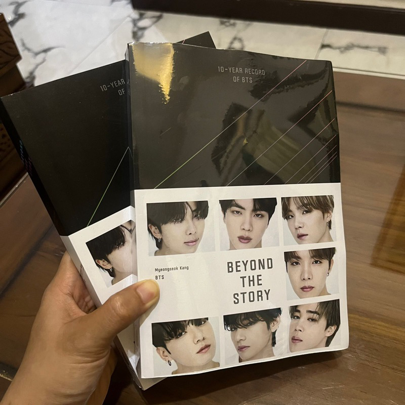 Beyond the Story : 10-Year Record of BTS By Anton Hur &amp; Clare Richards (Translator)