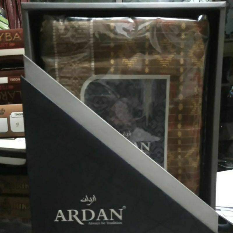 sarung ardan ketjubung