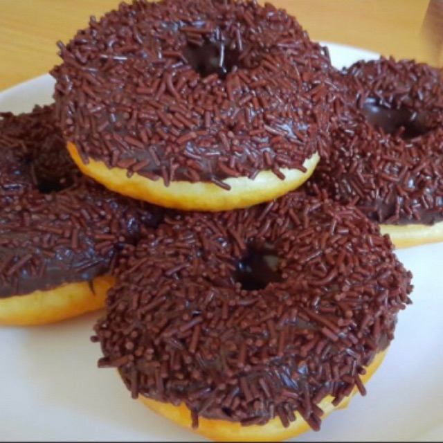 

Donat Kentang Coklat Meses (10 pcs)/Donat Kampung Coklat/Donat Kentang Coklat/Donat Meses/Donat Coklat