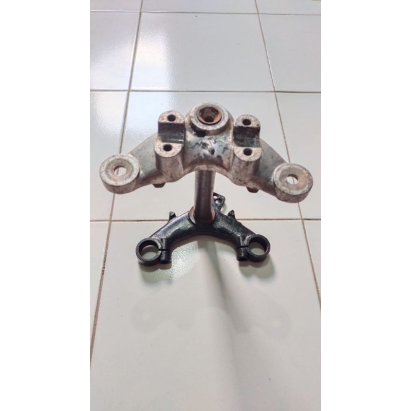 T atas bawah Honda S 90 Segitiga atas bawah Honda S 90 original 2nd lepasan motor