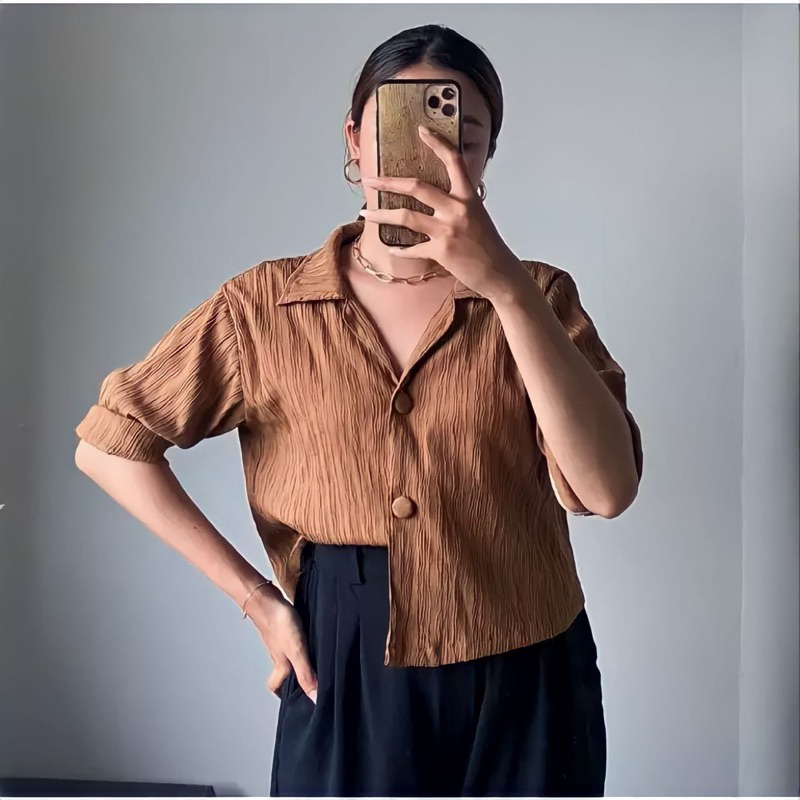 Soya Shirt - Kemeja Crop Wanita - Kemeja Wanita Baby Crush - Crop Wanita Oversize - Blouse Wanita Kancing Jamur - Atasan Wanita Crop Top