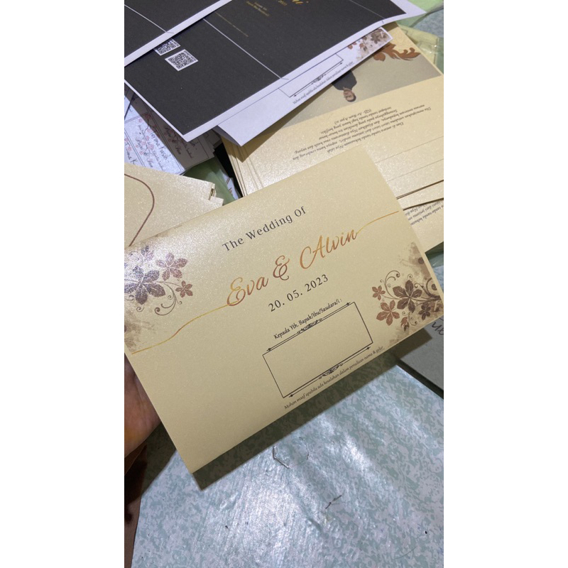 

undangan model amplop ( pakai foto)