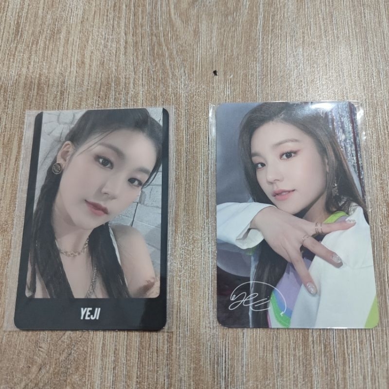 Hwang Yeji ITZY It'z Me Wannabe Official Photocard PAIR