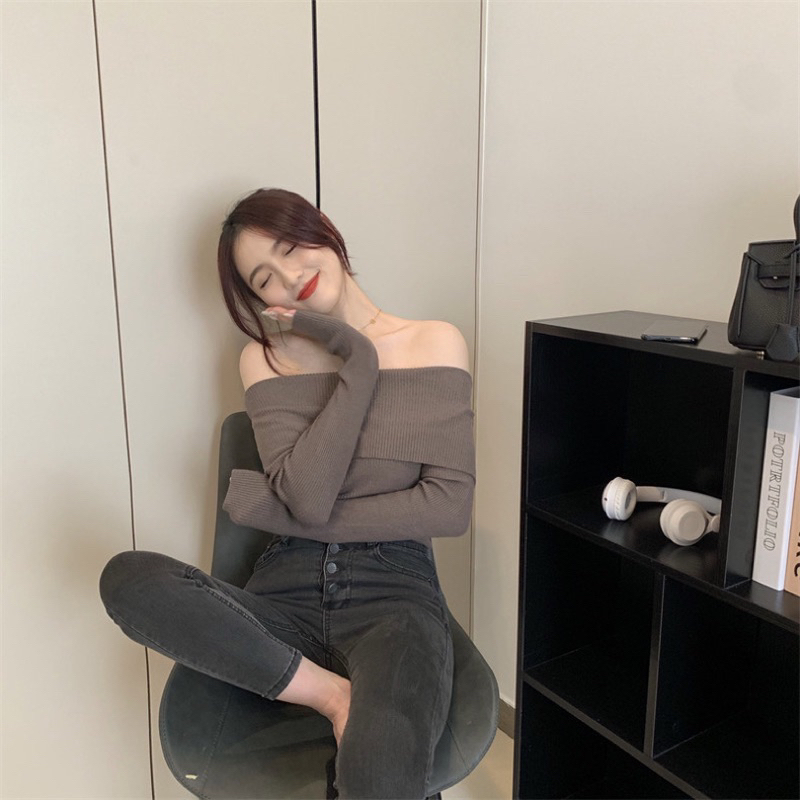 Big Fold Sabrina Knit Blouse