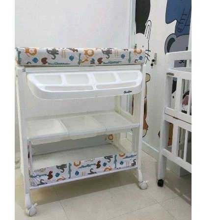 Preloved taffel cocolatte changing table