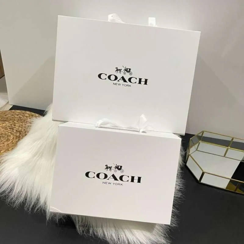 

Coach Gift Box Magnet Tambahan Kotak Lipat