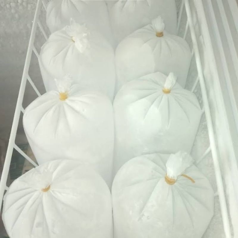 

Es batu besar pakai air mateng