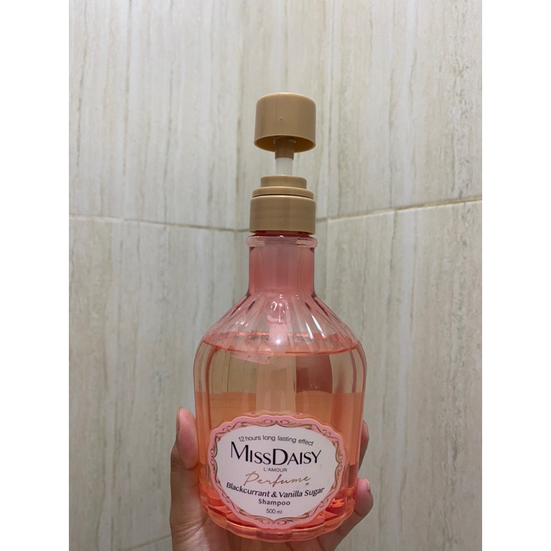 preloved miss daisy blackcurrant & vanilla shampoo