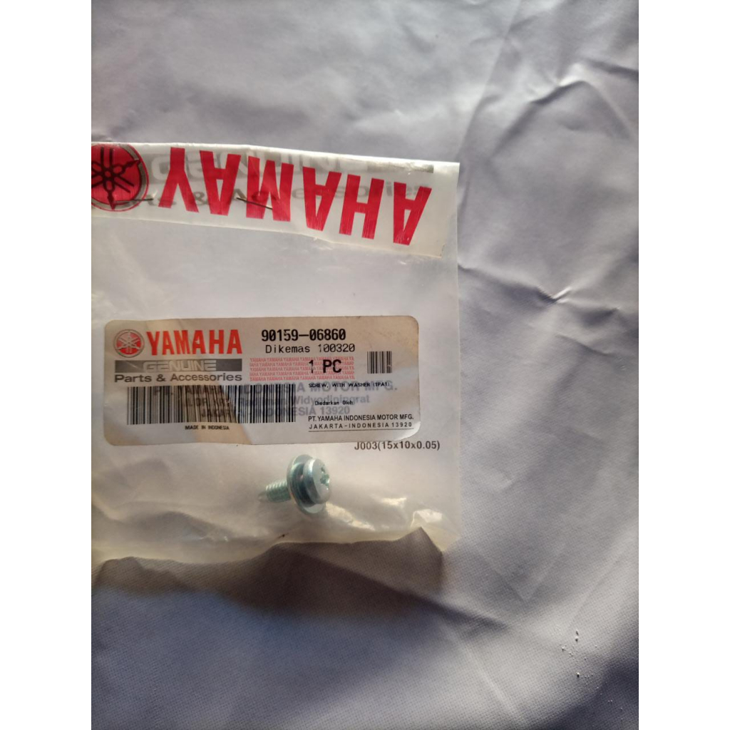 BAUT SAMBUNGAN COVER TAIL STOP VIXION NEW 90159-06860