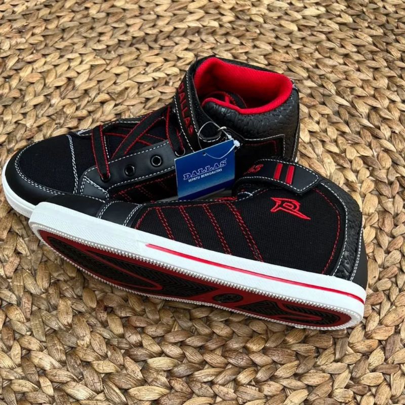 sepatu dallas 100% ori 37-42