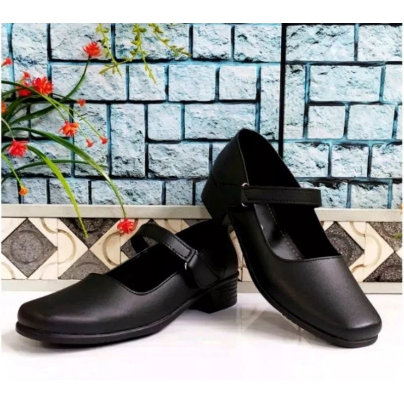 sepatu pantofel wanita hitam hak 3cm