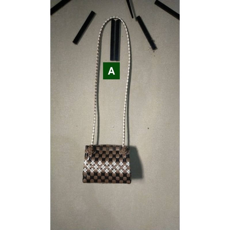 Tas Anyaman selempang