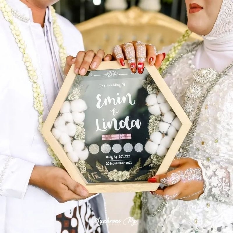 Mahar Pernikahan Hexagonal Rustic