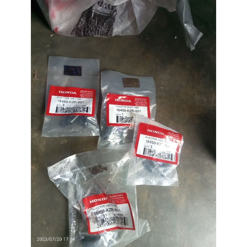 injektor Vario 125 suku cadang AHM.