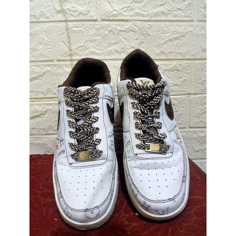 SEPATU NIKE AF1 X LV