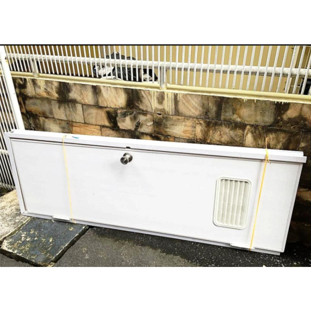 KUSEN DAUN PINTU SET PVC PUTIH
