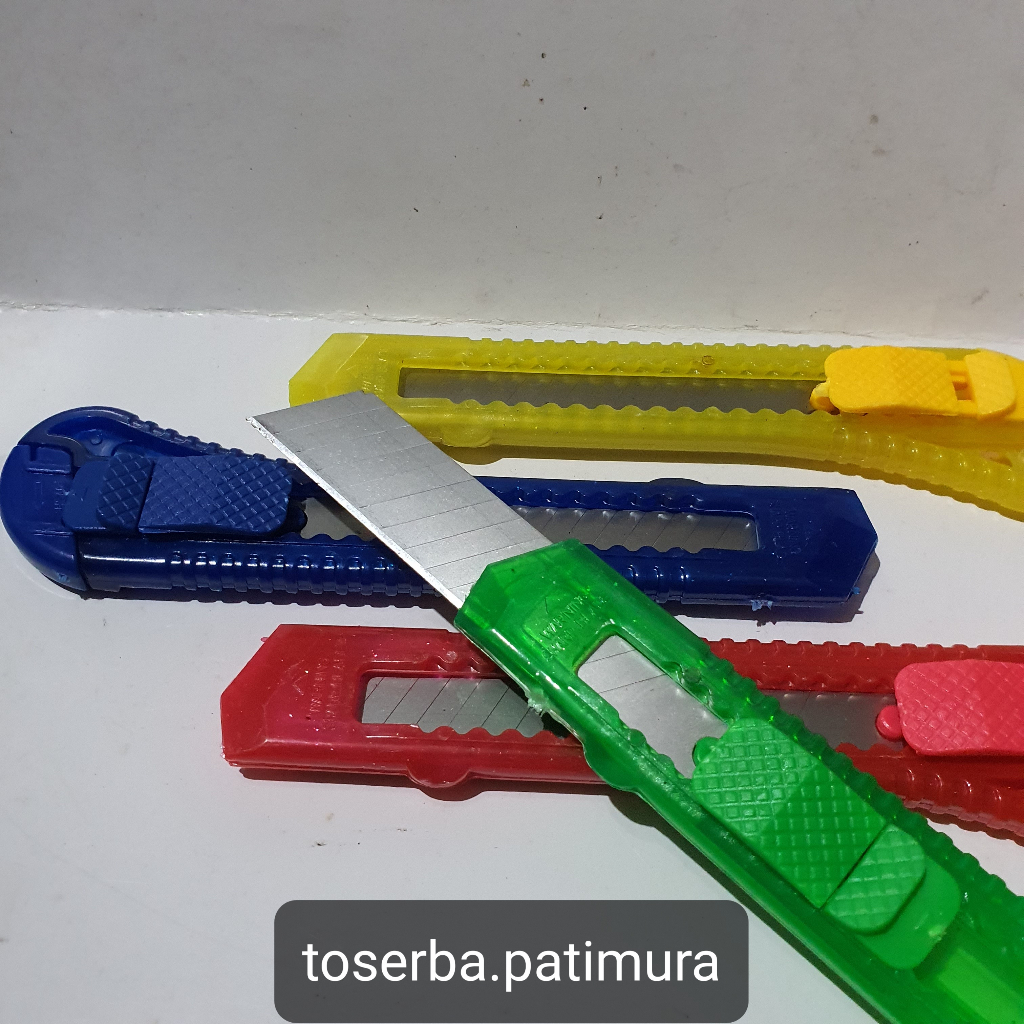 

ECER cutter / pisau / silet Besar murah