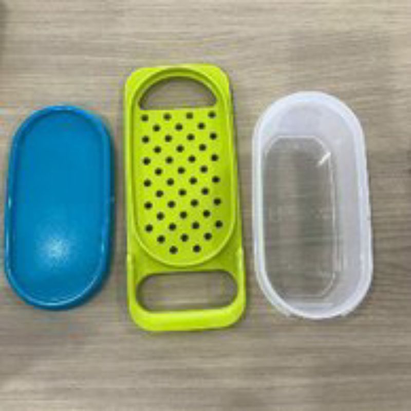 handy grater/parutan TUPPERWARE