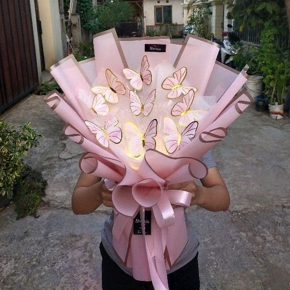 (SIZE BESAR) Buket Kupu-kupu LED/ Hadiah Valentine/ Hadiah Unik/ Hadiah Viral/ Hadiah Wisuda