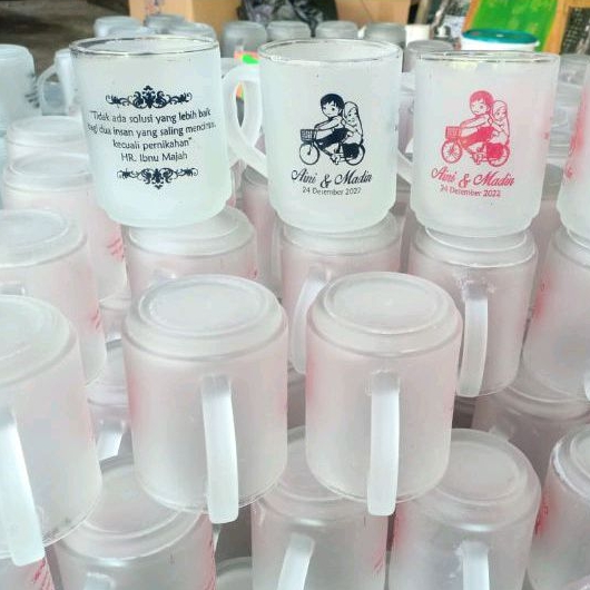 Souvenir Pernikahan Murah Gelas Gagang Doff Sablon