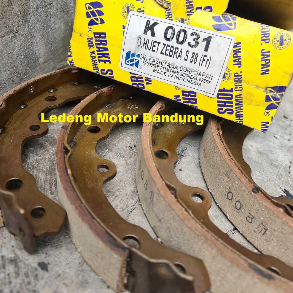 MK Kashiyama Brake Shoe Front Daihatsu Zebra Hijet S88 S89 Kampas Rem Depan