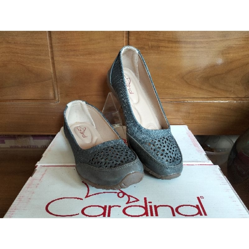 Sepatu Cardinal