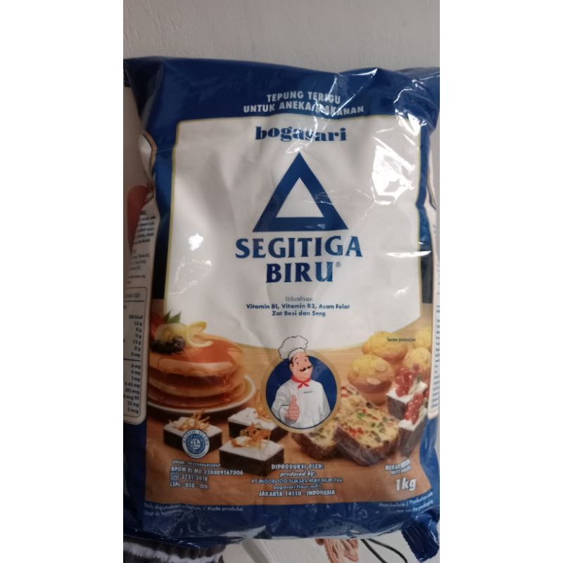 

Tepung Segitiga Biru Premium 1Kg