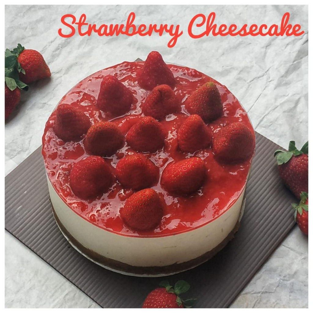 

STRAWBERRY CHEESECAKE KETO DEBM BIRTHDAY CAKE 15CM