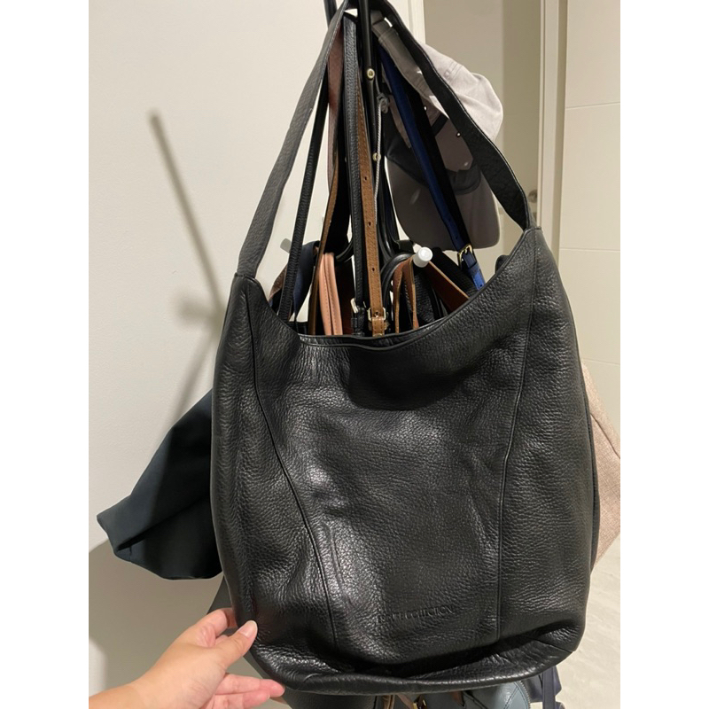 Tas Kulit Asli Esquire Kulit Gajah Hitam - Good Condition