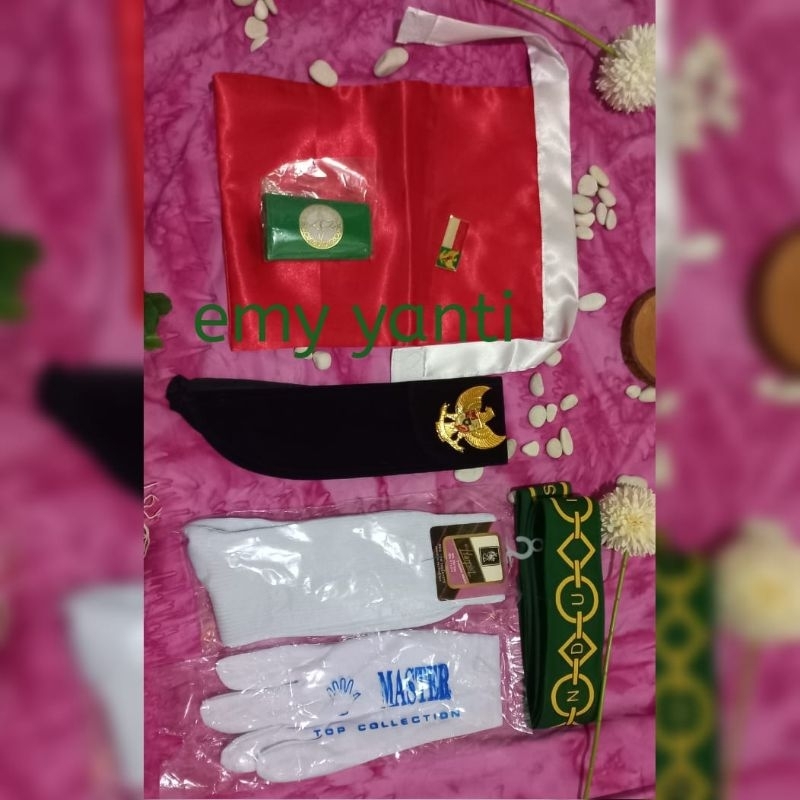 atribut paskibra /perlengkapan paskibra 1 set