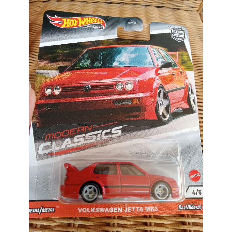 Hotwheels Premium Volkswagen Jetta MK3 Modern Classics Series