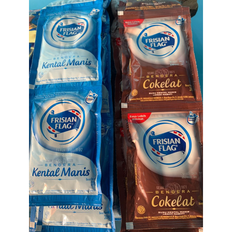 

Frisian Flag Kental Manis Putih dan Cokelat Renteng