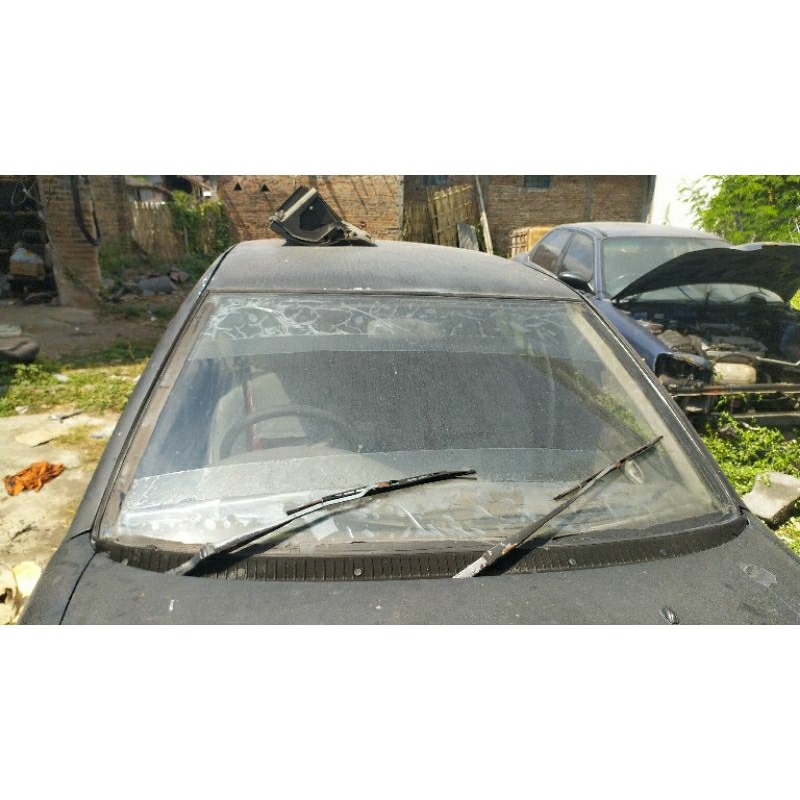 kisi kisi AC dan tombol windows