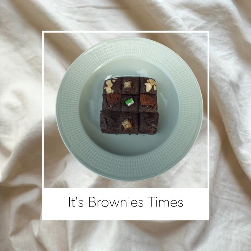 

PREMIUM FUDGY BROWNIES SEKAT 9