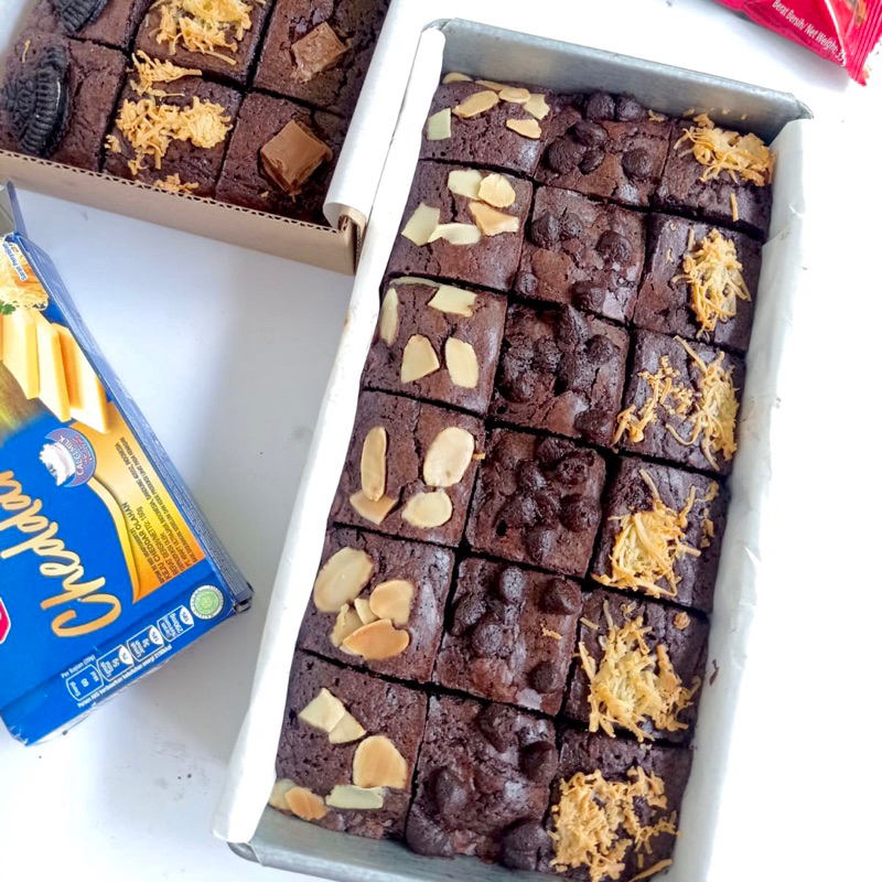 

Brownies - Brownies Panggang - Fugdy Brownies • uk. 20 x 10 - by Cangkytchen