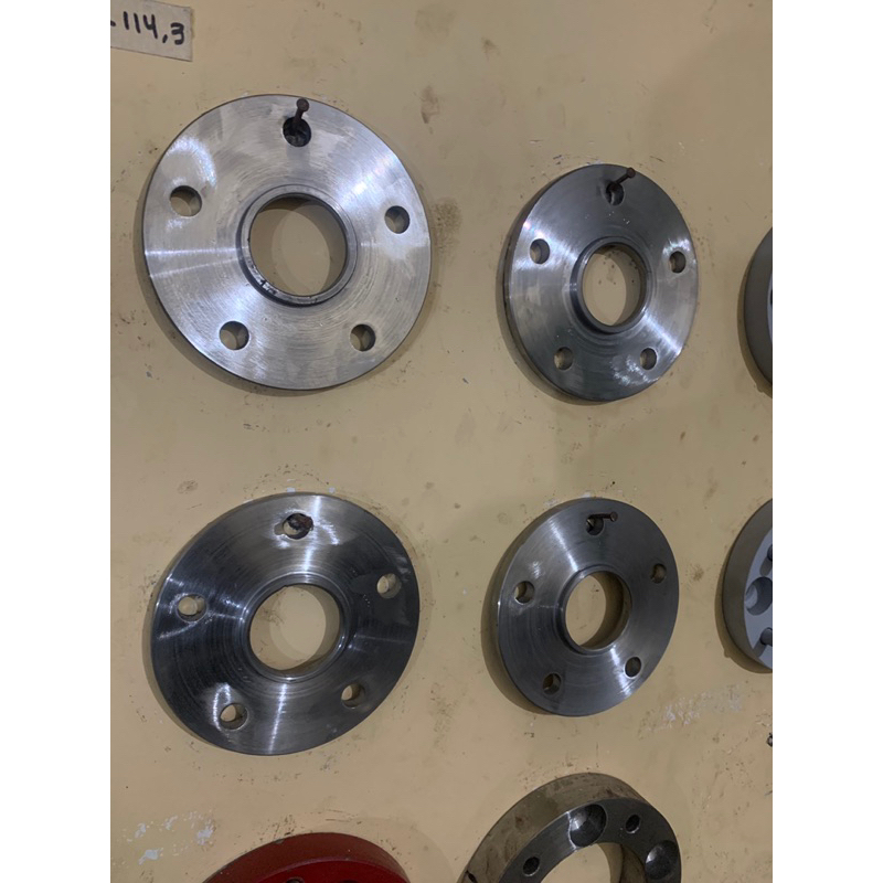 Spacer nok tebal 5mm bahan besi 5x114,3 ertiga old
