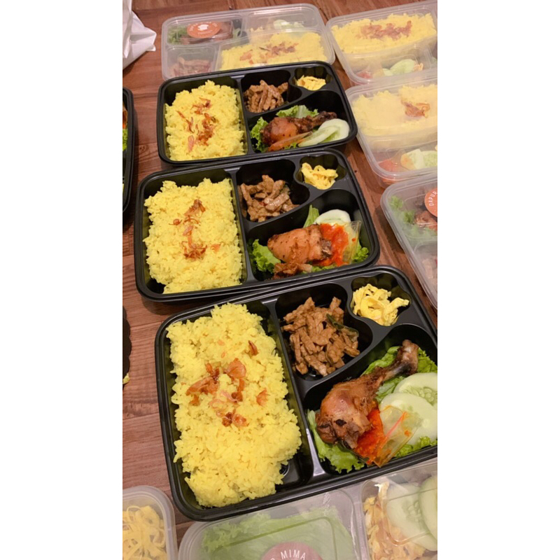 

NasiKuningbento