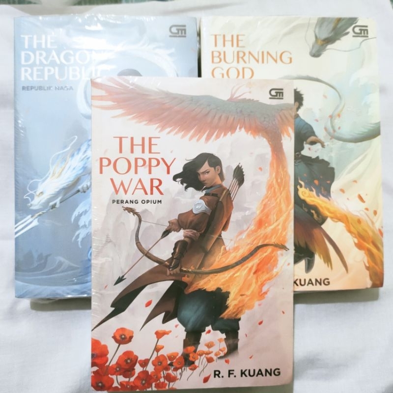 (ORI) THE DRAGON REPUBLIC - THE BURNING GOD - R.F. KUANG (TRILOGI THE POPPY WAR - THE DRAGON REPUBLI